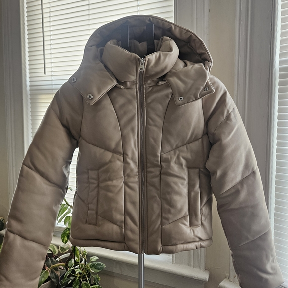 Abercrombie & Fitch Jackets & Blazers - Abercrombie & Fitch Puffer Jacket